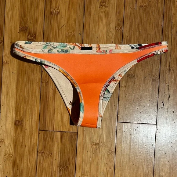 Triangl Swim Floral Neoprene Bikini Bottoms Size M - Picture 6 of 11